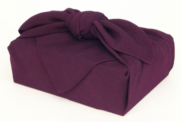 1枚は持っておきたい「ちりめん無地ふろしき」